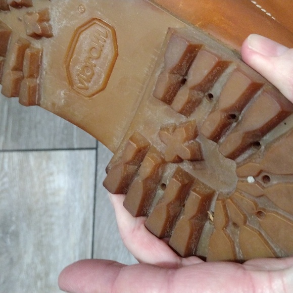 Timberland mens iconic brown and orange leather boots. size 7 - Picture 12 of 16